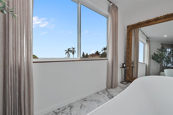 Gallery Primary 1 Bathroom 04