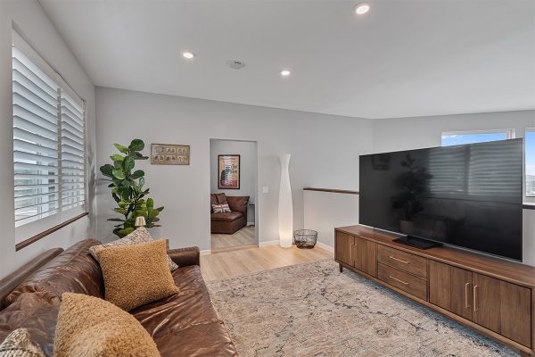 Gallery Primary 1 Bedroom 09